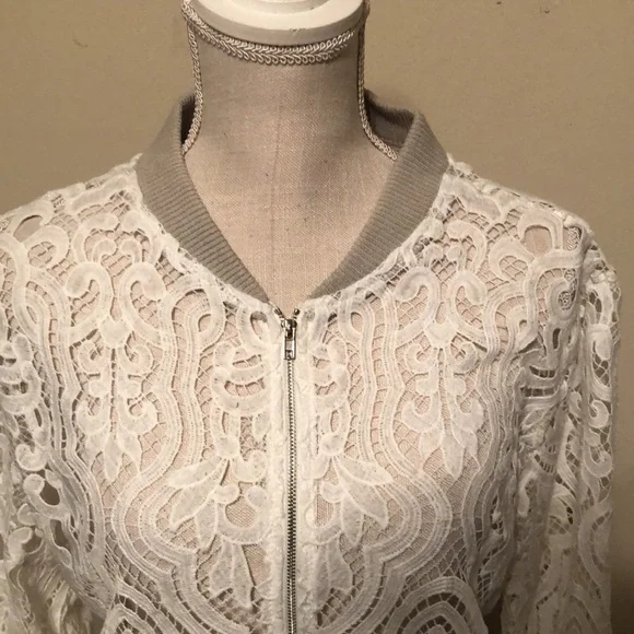 Rebecca Elliot white lace bomber jacket. Sz medium - Picture 2 of 8
